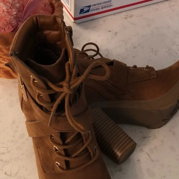 Ankle boots - Picture 4 of 5